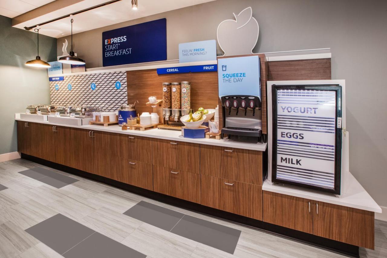 Holiday Inn Express - Jacksonville South Bartram Prk By Ihg Kültér fotó